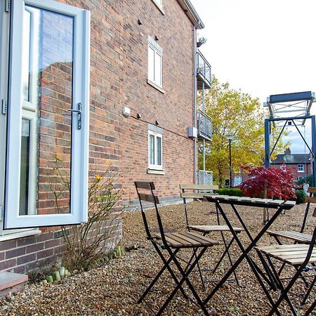 Waters Edge Apartment Chester Exterior photo