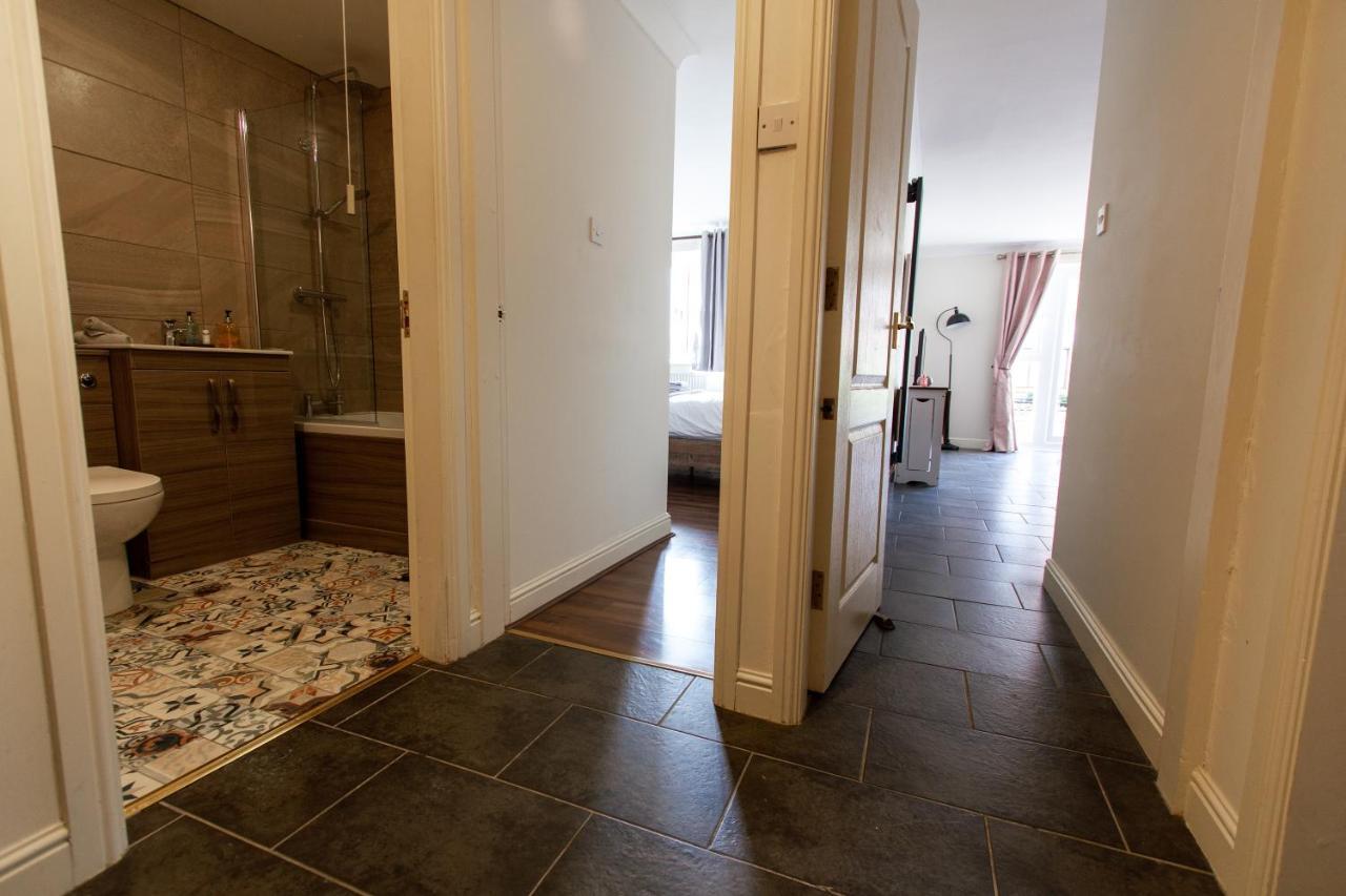 Waters Edge Apartment Chester Exterior photo